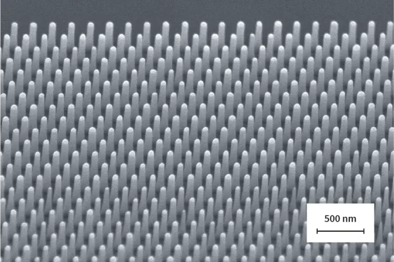 pillars-SEM-image-reversal-process-NanoFrazor.webp